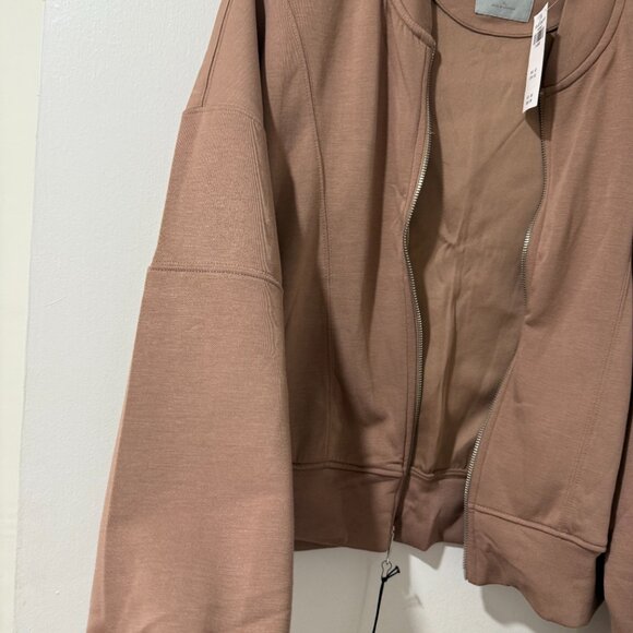 🏷 *NWT* YPB neoKNIT Bomber Jacket - Size XL 🤎 - Picture 5 of 8